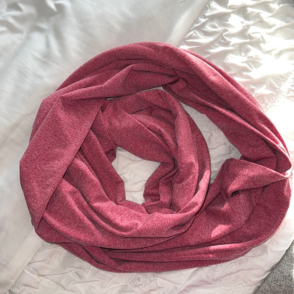 Lululemon vinayasa infinity scarf